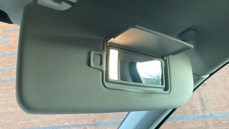 Volvo XC90 2.0 T8 PHEV Ultra Dark 5dr AWD Geartronic Estate